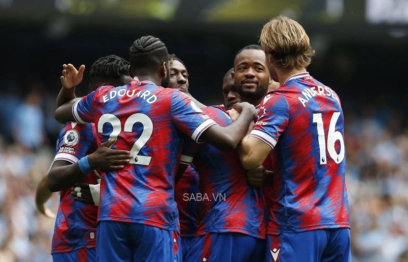 Crystal Palace tạo nên địa chấn tại Etihad với 2 bàn thắng chóng vánh