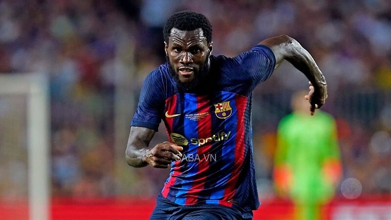 Kessie hiện vẫn chưa được Barca đăng ký tại La Liga