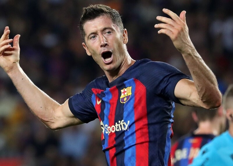 Lewandowski là chủ công mới của Barcelona