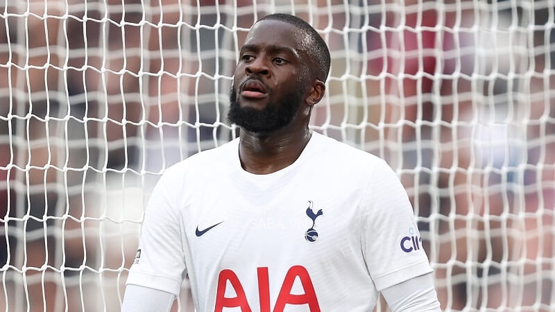 Ndombele thường xuyên dự bị tại Tottenham