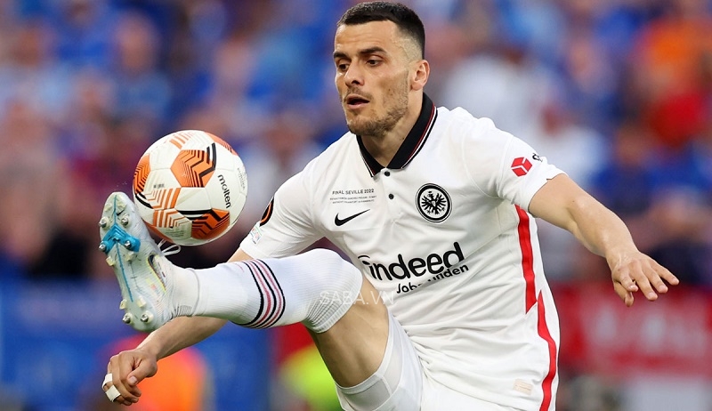 Kostic là cầu thủ hay nhất Europa League mùa trước