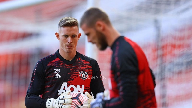 Dean Henderson liên tục tỏa sáng để "xát muối" MU