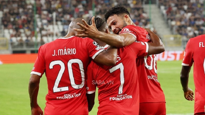 Vượt qua Dinamo Kiev trên sân khách, Benfica tiến sát suất dự Champions League