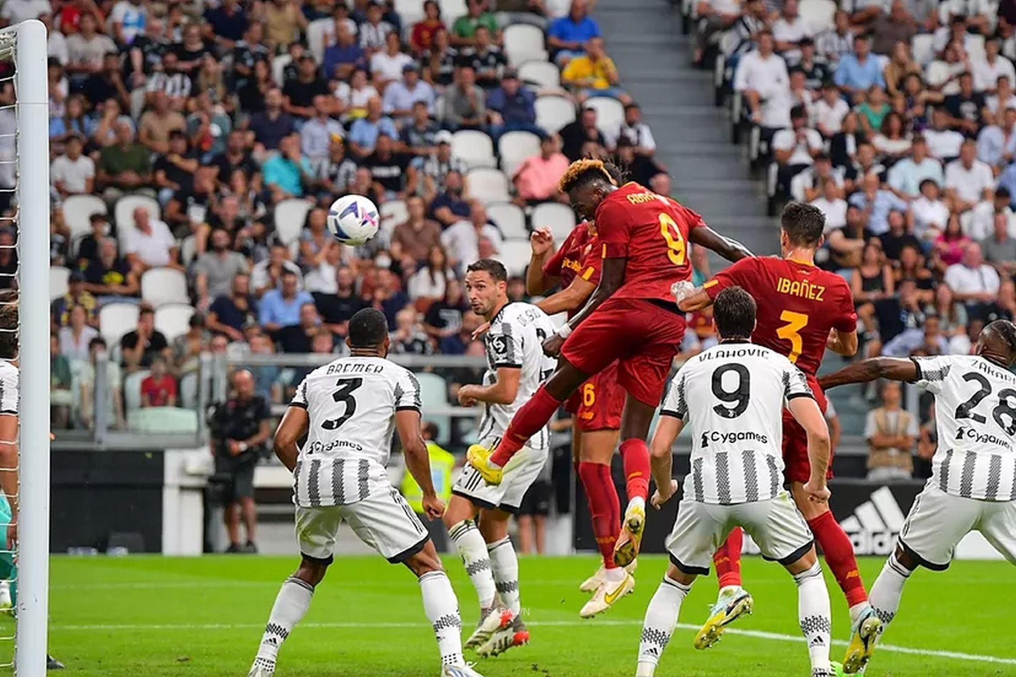 Tammy Abraham quân bình tỷ số 1-1