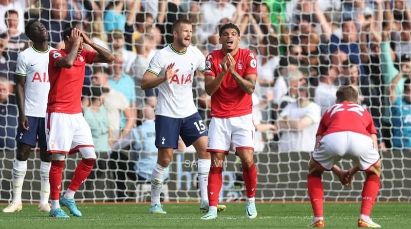 Forest vừa để thua Tottenham tại NHA