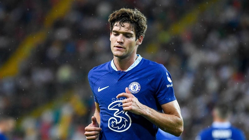 Marcos Alonso đã đến rất gần Barca