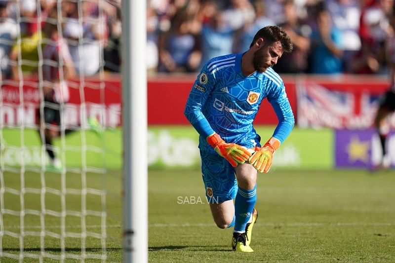 De Gea là người mắc lỗi đầu tiên trong trận đấu sụp đổ của Man United