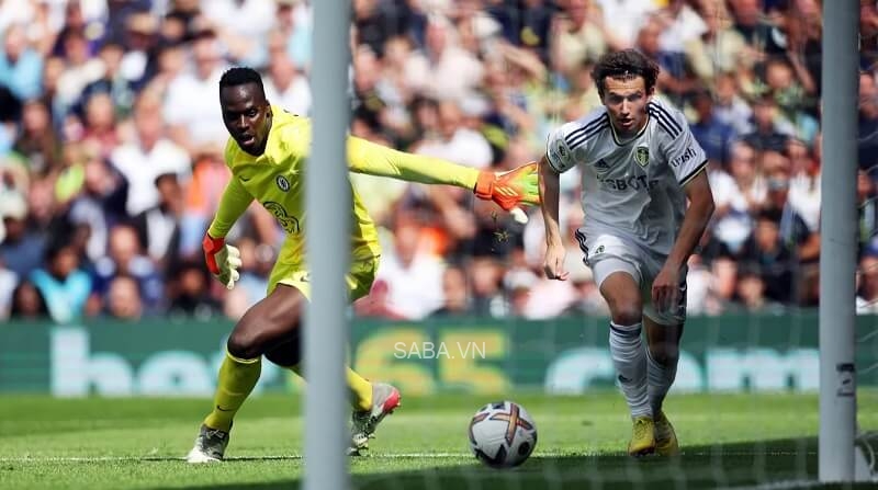 Mendy là tội đồ của Chelsea ở bàn thua đầu tiên