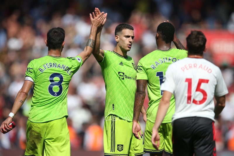 Dalot kiến tạo giúp Bruno ghi bàn duy nhất đánh bại Southampton (Ảnh: Getty)