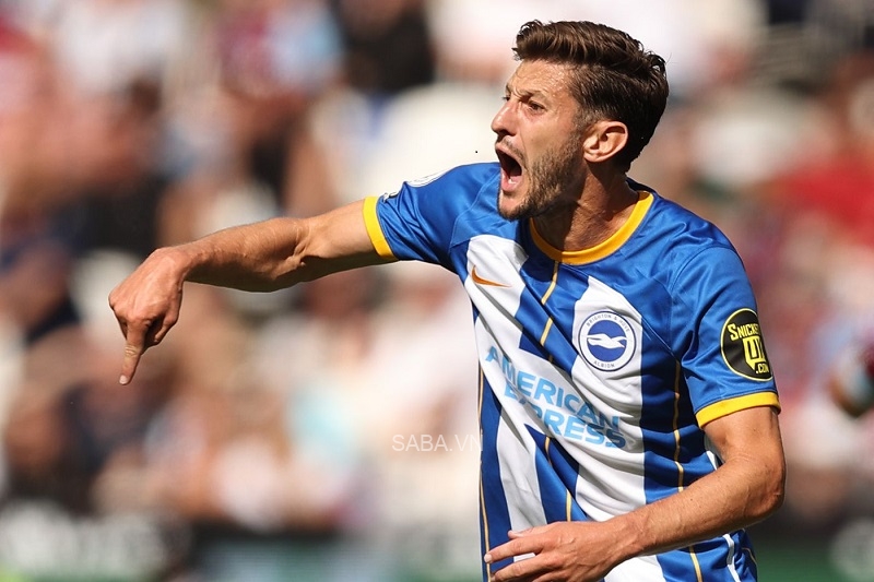 Lallana vừa là cầu thủ vừa là trợ lý tạm quyền tại Brighton