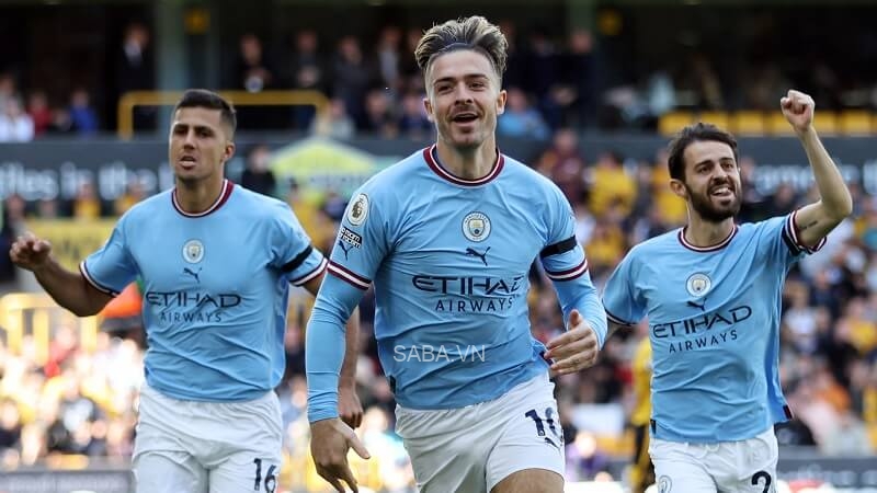 Grealish cần thích nghi với sự khác biệt giữa hai đội bóng