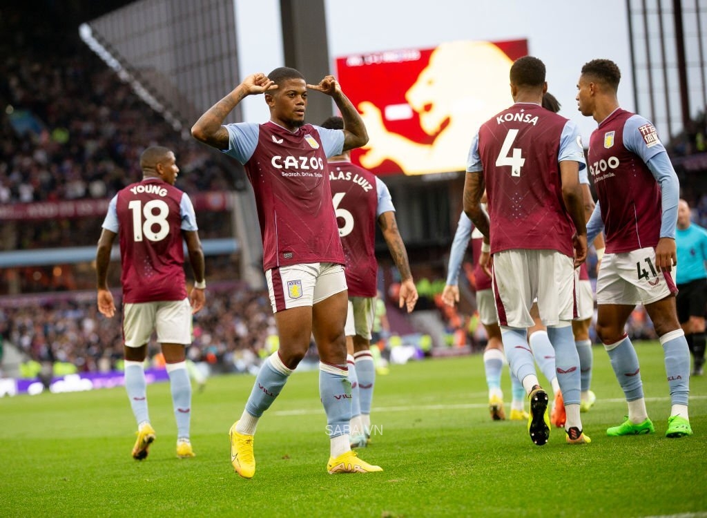 Leon Bailey giữ lại 1 điểm cho Aston Villa