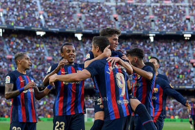 Barca vẫn đang bất bại tại La Liga