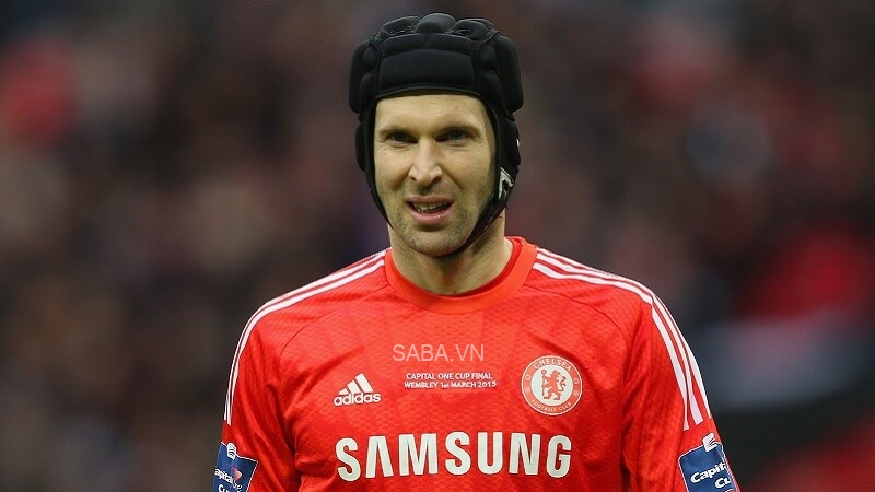 Sai lầm tương tự xảy ra đối với Petr Cech