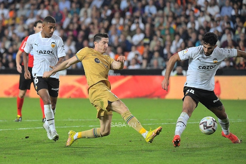 Đẳng cấp lên tiếng đúng lúc của Lewandowski mang về 3 điểm trọn vẹn cho Barca
