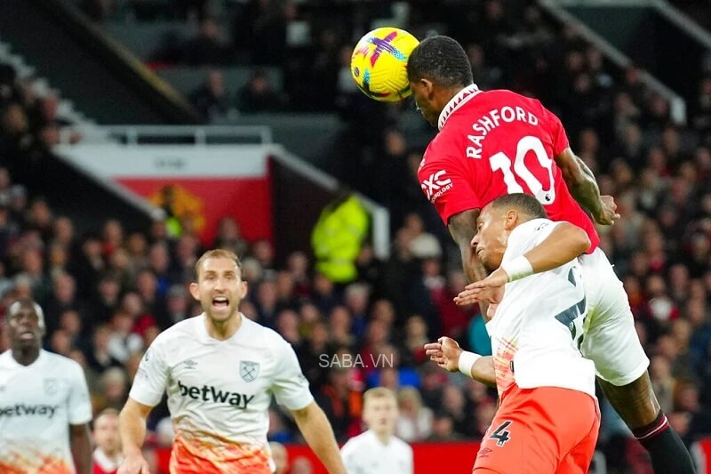 Rashford mở rộng bộ kỹ năng.