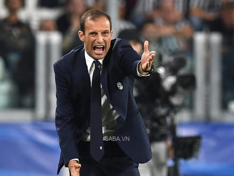 Allegri hoàn toàn bất lực trên băng ghế chỉ đạo 