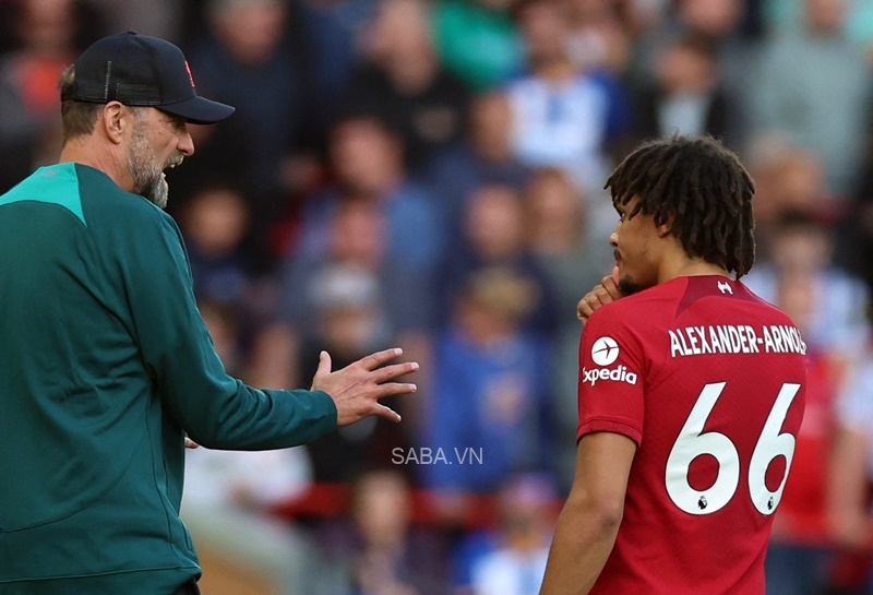 Klopp hiểu rõ vấn đề không nằm ở Trent-Arnold 