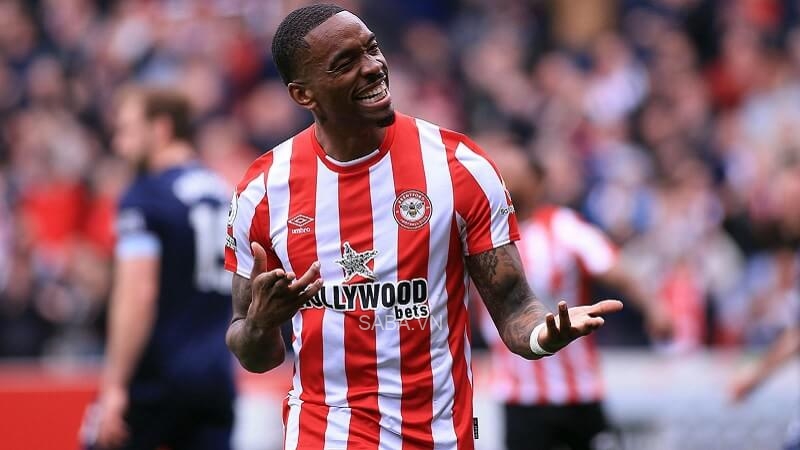 Toney là chân sút số 1 của Brentford