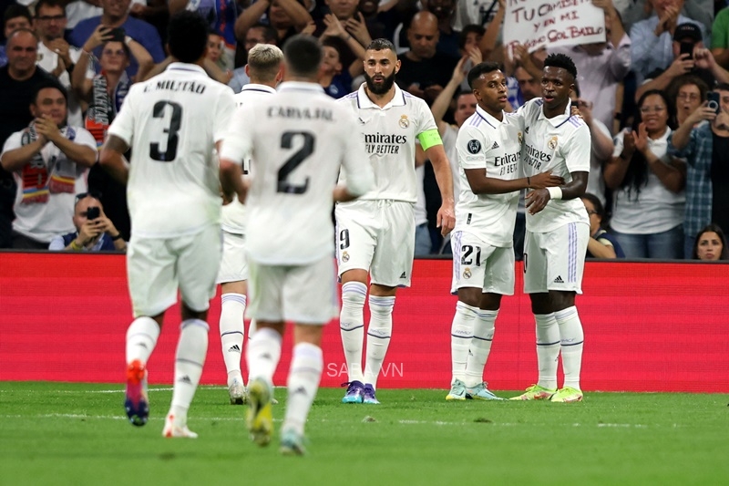 Đôi cánh của Real Madrid rực sáng 