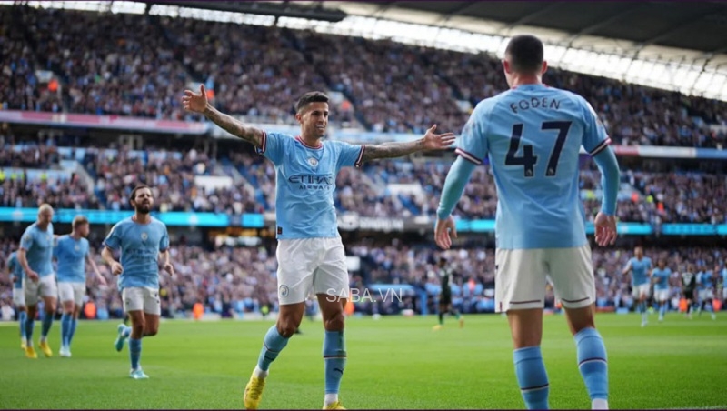 Cancelo và Foden tỏa sáng trong hiệp một