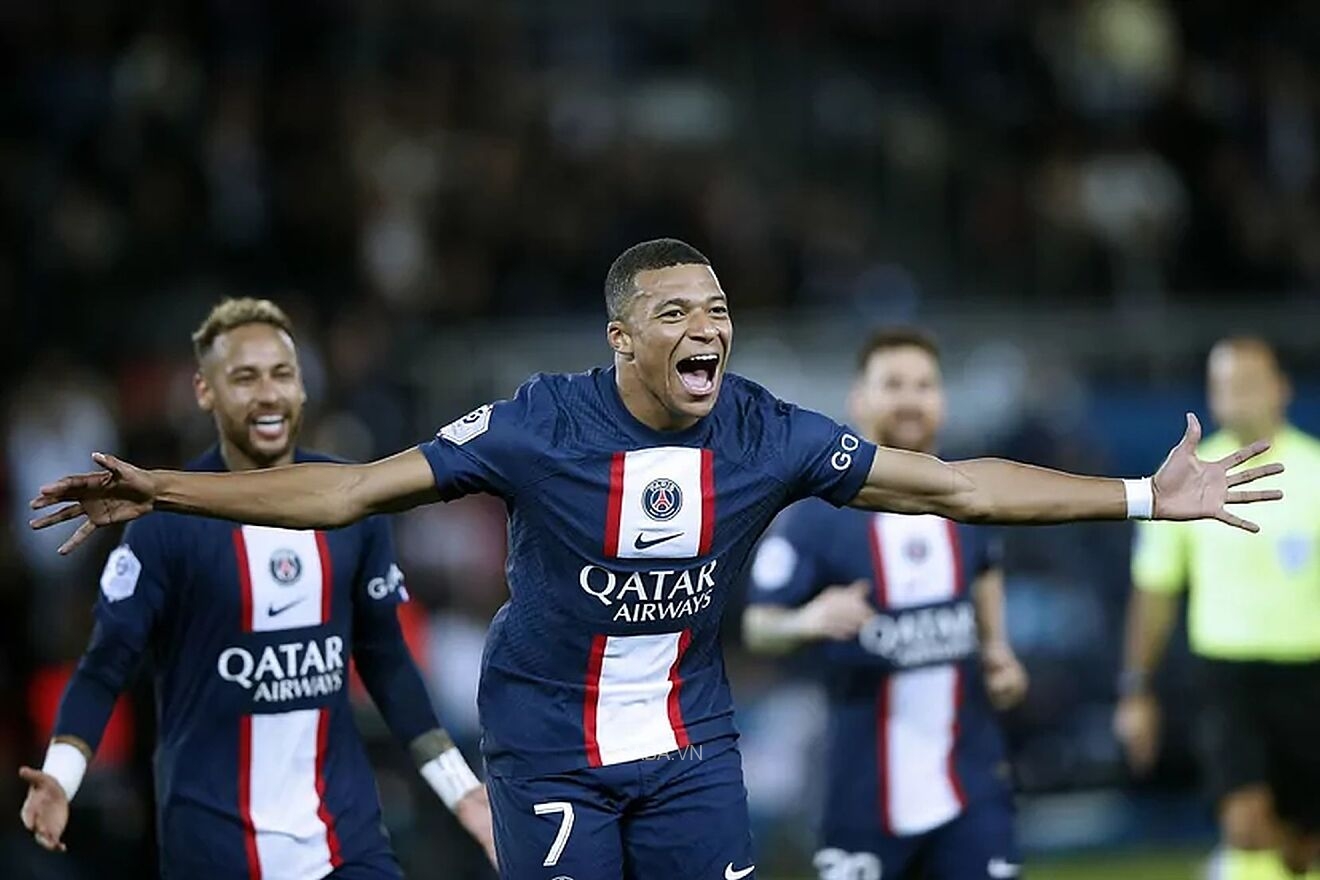 Mbappe mang về 3 điểm cho PSG