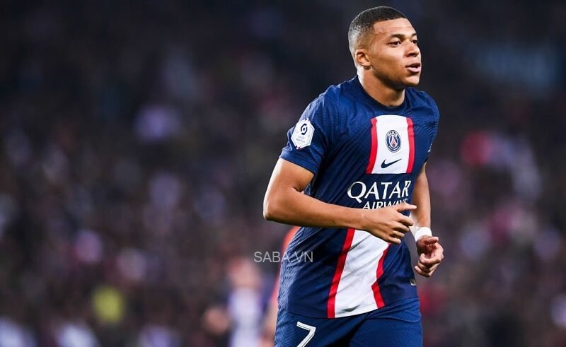 Mbappe là trung tâm của dư luận thời gian qua