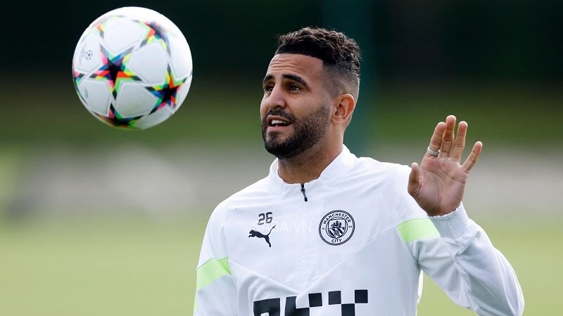 Pep chỉ ra điều Riyad Mahrez cần cải thiện cho suất đá chính