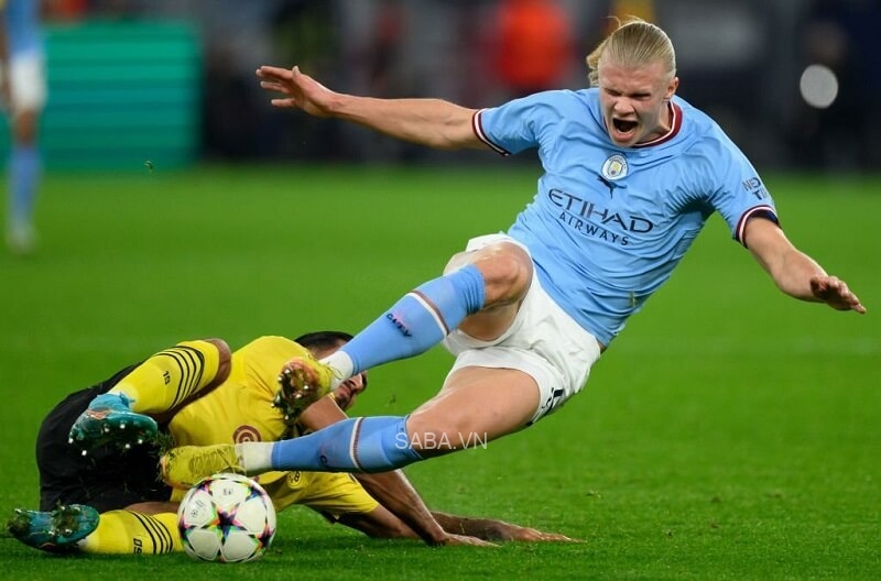 Haaland vừa có ngày về Signal Iduna Park không mấy suôn sẻ