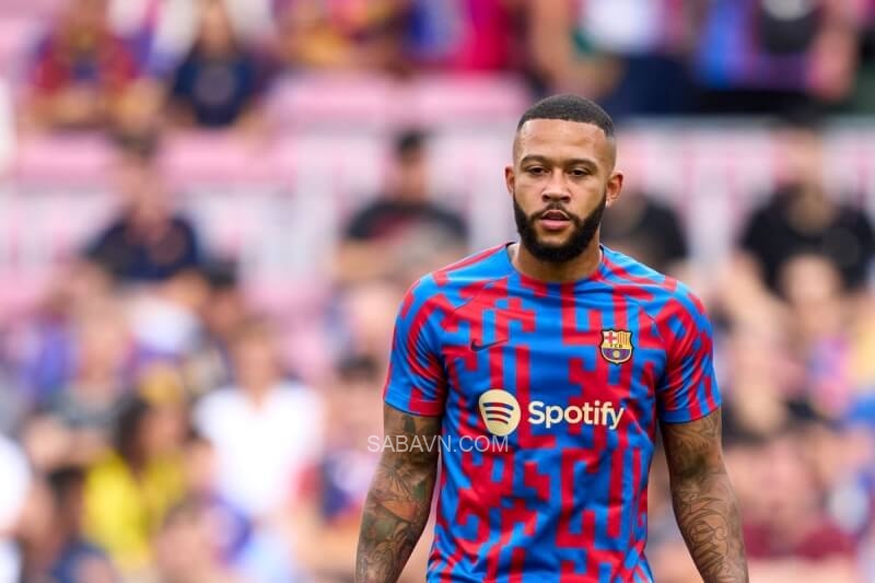 Depay gần như hết cơ hội ở lại Camp Nou