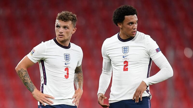 Trent cạnh tranh vị trí với Kieran Trippier.