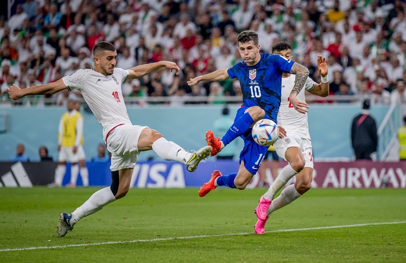 Pulisic băng vào dũng mãnh để mở tỷ số cho ĐT Mỹ