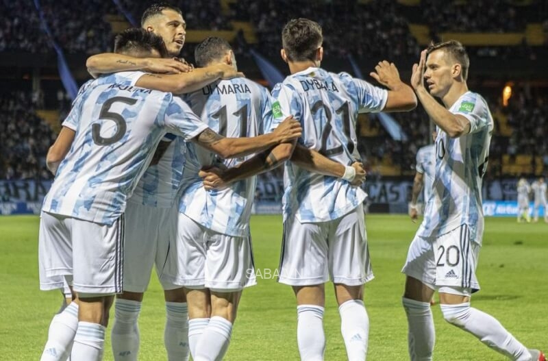 Argentina chấp Saudi 2 trái