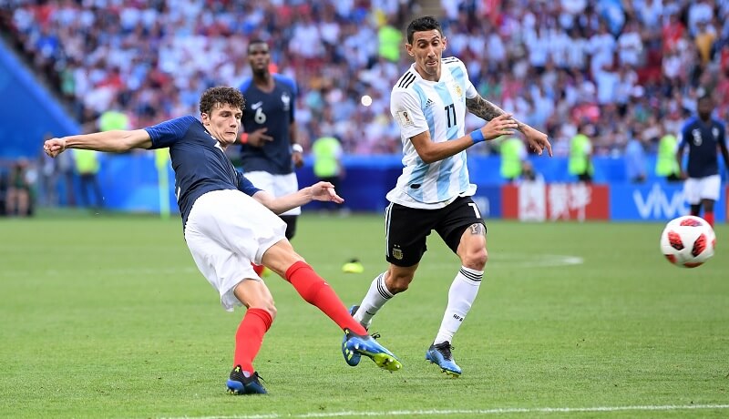 Cú vô lê đẳng cấp của Pavard trước Argentina 