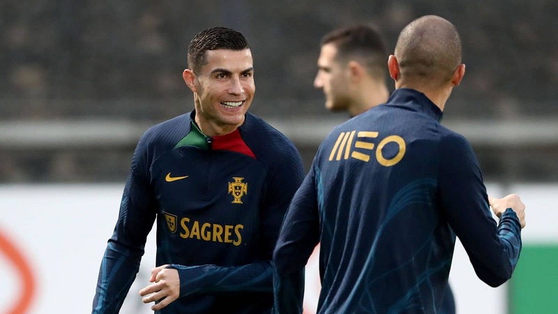 Ronaldo và các đồng đội cùng tranh tài tại Qatar