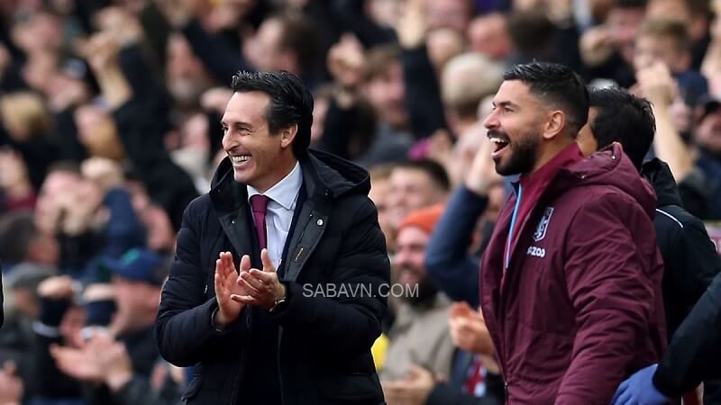 Unai Emery giữ kín đội hình ra sân tới phút chót