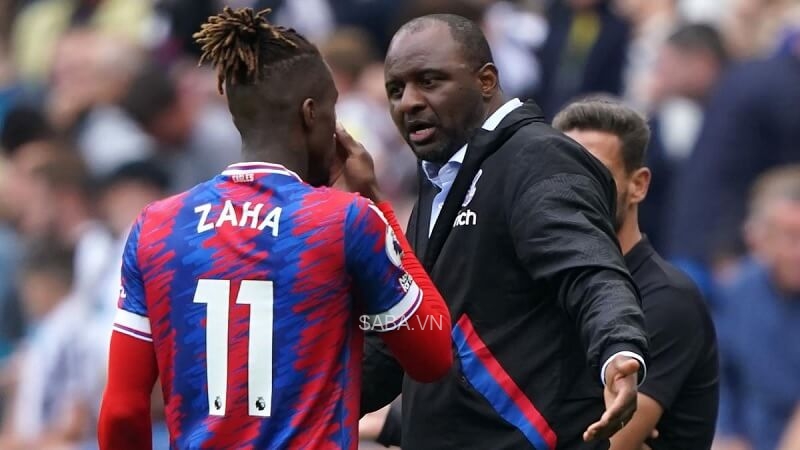 Wilfried Zaha tập trung cống hiến cho Crystal Palace