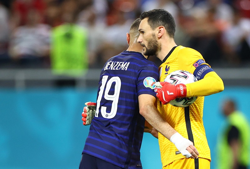 Lloris được cho là vui khi Benzema chia tay ĐTQG (Ảnh: Marko Djurica)