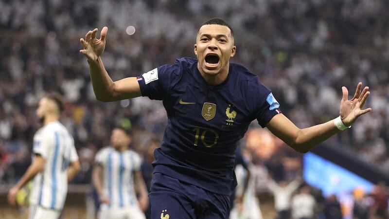 Mbappe sinh ra là dành cho World Cup.