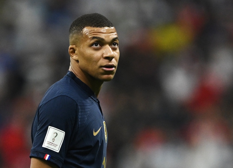 Mbappe chỉ đi bộ ít hơn Messi tại World Cup năm nay