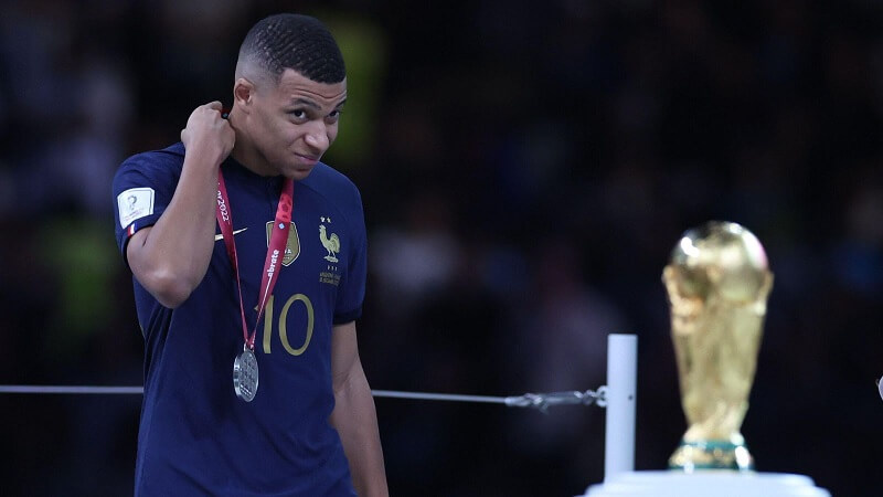 Kylian Mbappe quyết tâm trở lại sau thất bại