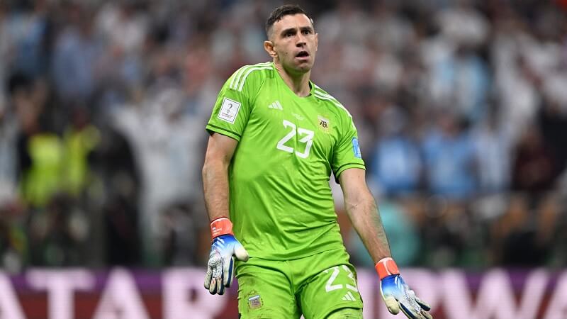 Điệu nhảy gây "khó chịu" của Emiliano Martinez