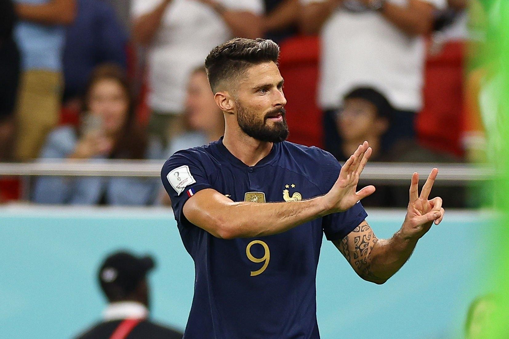 Giroud chính thức trở thành chân sút vĩ đại nhất lịch sử ĐT Pháp