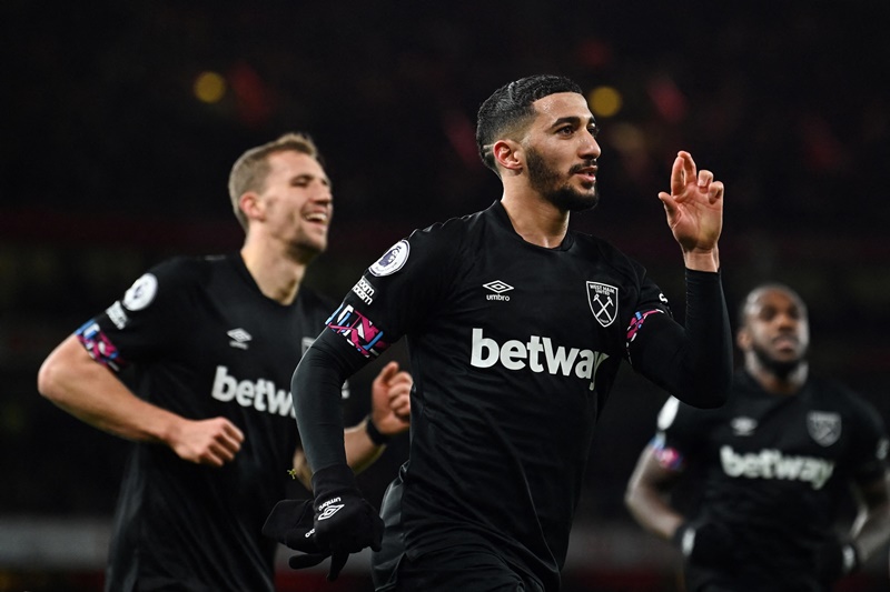 West Ham dẫn bàn dù thi đấu lép vế