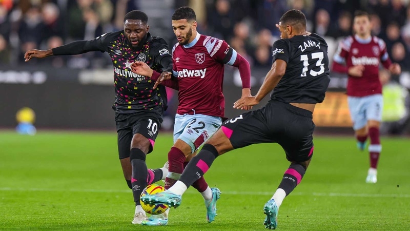 West Ham lực bất tòng tâm ngay trên sân nhà