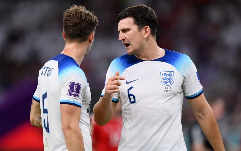 Maguire kết hợp tốt với John Stones.