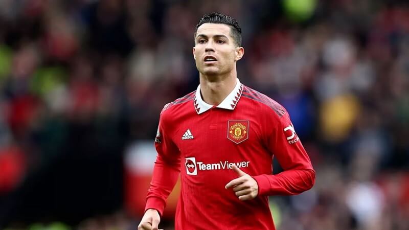 Ronaldo chia tay Man United đầy tiếc nuối