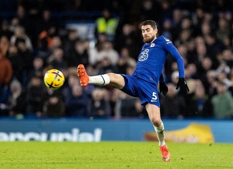 Jorginho đang trong tầm ngắm của Newcastle