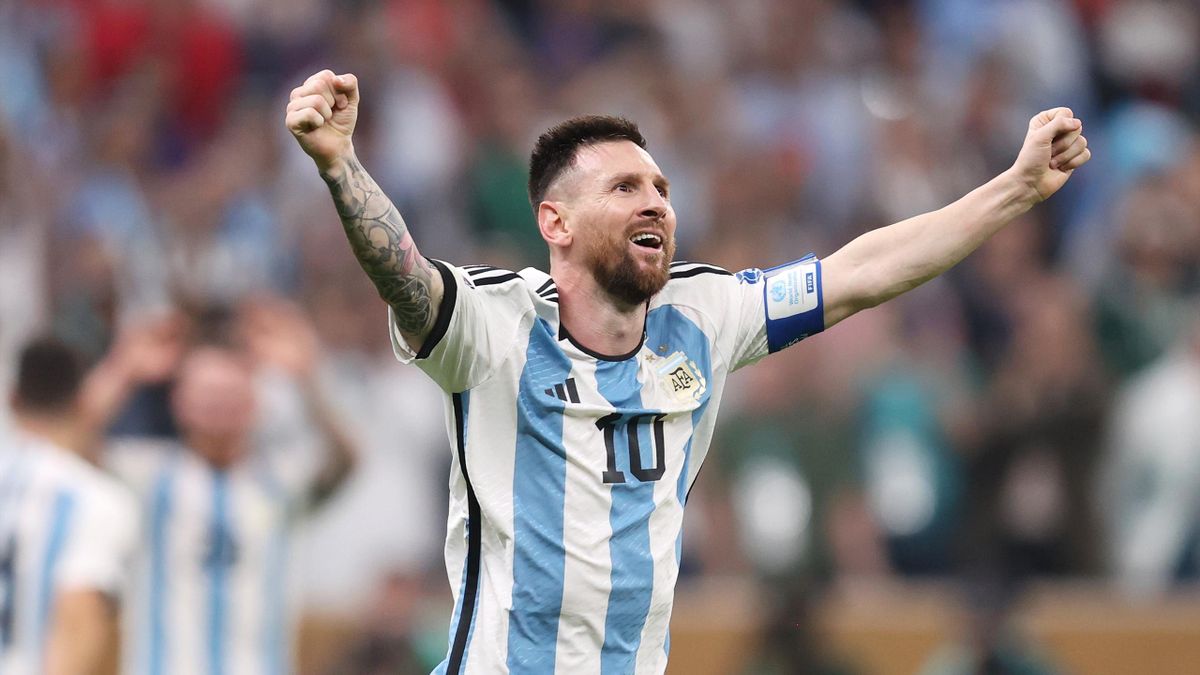 Messi sẽ là cầu thủ vĩ đại nhất lịch sử