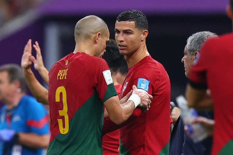 Ronaldo chỉ còn mang giá trị tinh thần tại đội tuyển sau màn trình diễn điểm 10 của Ramos